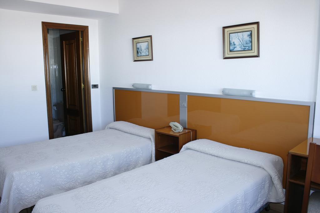 Hostal Liste Station A Coruña Habitación foto