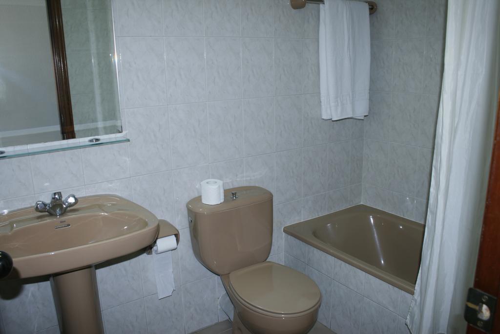 Hostal Liste Station A Coruña Habitación foto